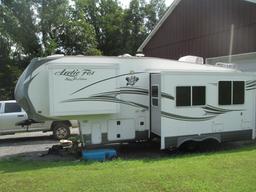 ARCTIC FOX CAMPER BY NORTHWOOD-PICK UP BY APPOINTMENT BEFORE 9/30