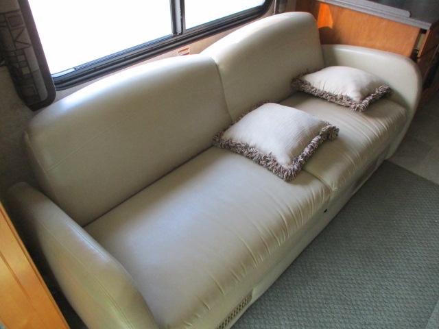 2006 FLEETWOOD DISCOVERY MOTORHOME