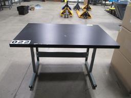 WORK TABLE 48X32X32 IN