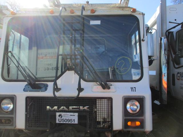 2003 MACK MR SERIES WITH PAKMORE FRONT CAN LOADER BODY