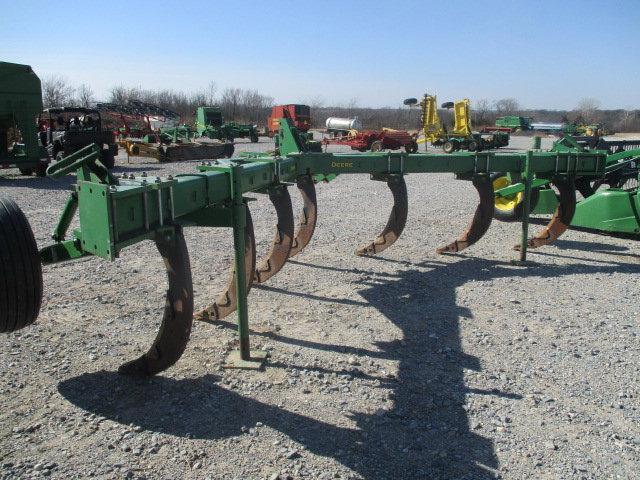 1392 915 JOHN DEERE 7 SHANK V-RIPPER 3PT S/N:1P00915XADC010033