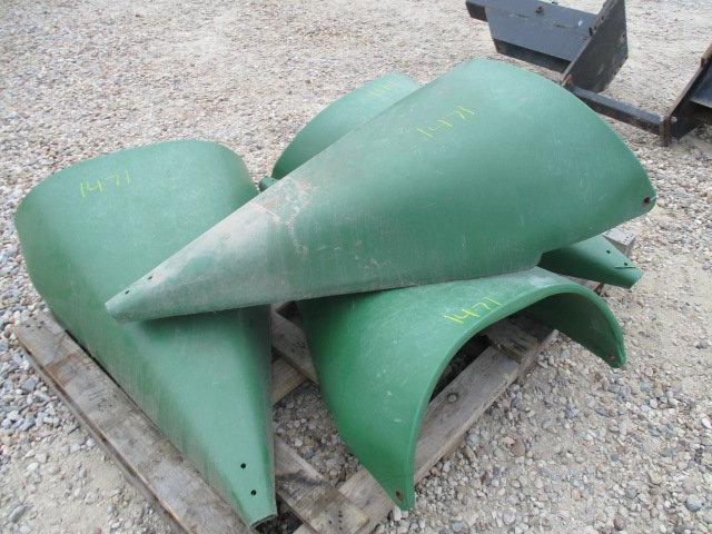 1471 4 JOHN DEERE CORNHEAD SNOUT SHIELDS