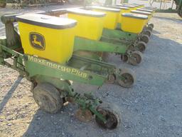 1512 1700 JOHN DEERE 8 ROW PLANTER W/ROW MARKERS NO MON S/N:A01700R700360