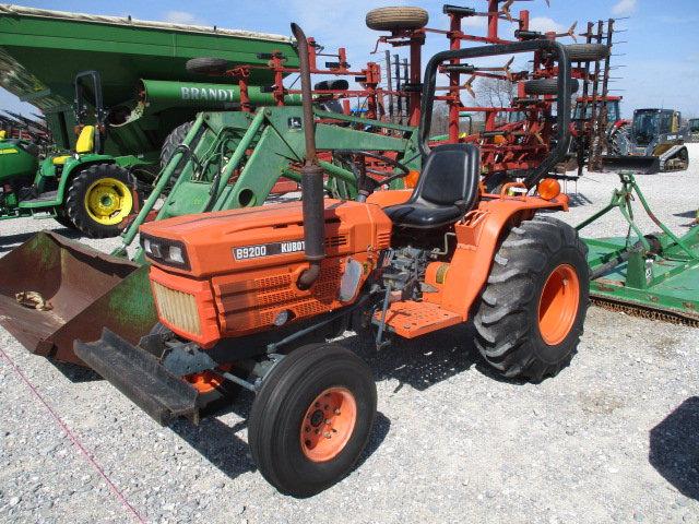 1535 B9200 KUBOTA 2 POST 12.4X16 743HRS