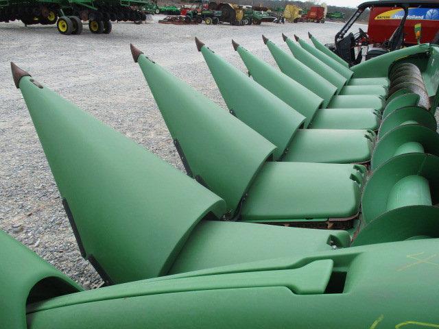 1548 608C JOHN DEERE 8 ROW CORNHEAD S/N:H0608CX731017