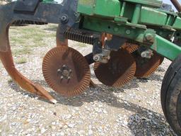 1717 910 JOHN DEERE 7 SHANK V-RIPPER S/N:E0910010028A