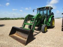 1864 5525 JOHN DEERE C/A SYNC SHUTTLE 2WD W/5000 KD LOADER W/BUCKET & HAY FORK 2614HRS 2614 S/N:RWSG