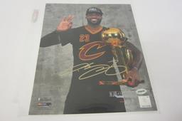 Lebron James, Cleveland Cavaliers signed autographed 8x10 Photo Certified Coa