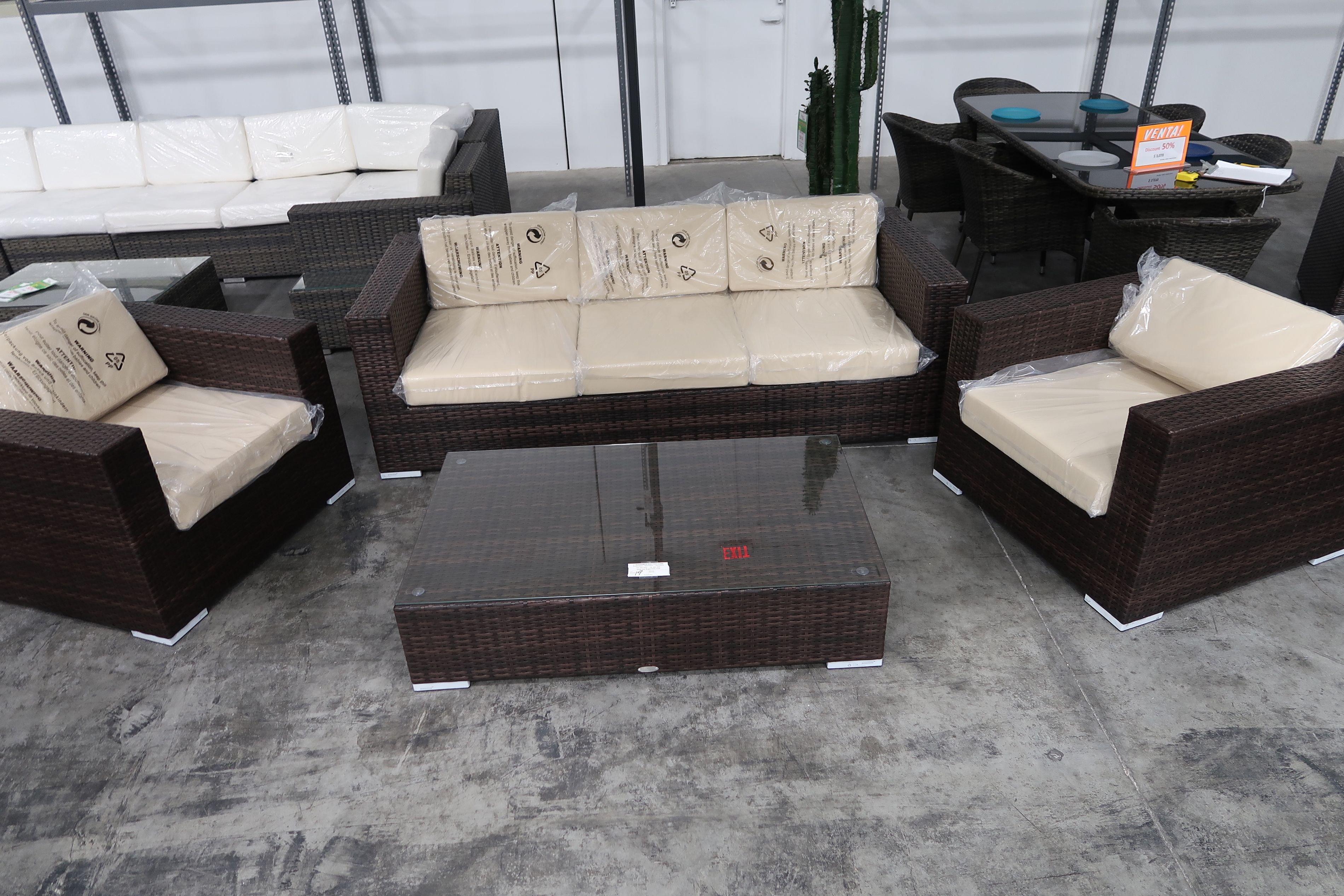 4 pc. Outdoor Sofa Set