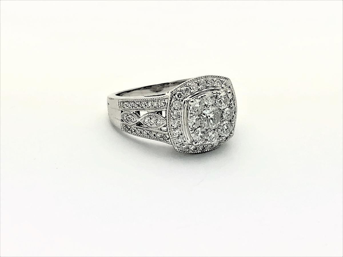 Stunning Ladies 14k White Gold Cluster Diamond Ring