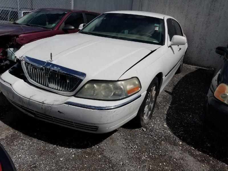 2009 Lincoln Town car