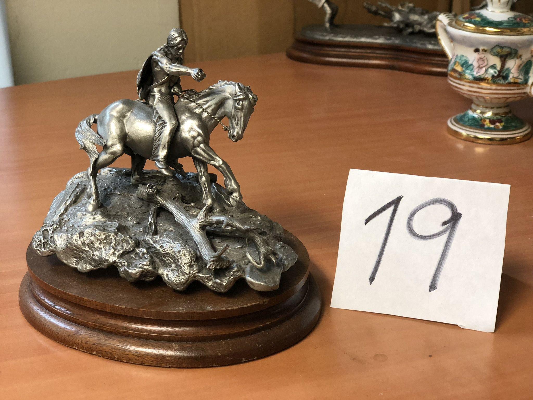 Pewter, great collectable sculpture 'ENEMY TRACKS' Indian riding the Horse, signed and numbered coll