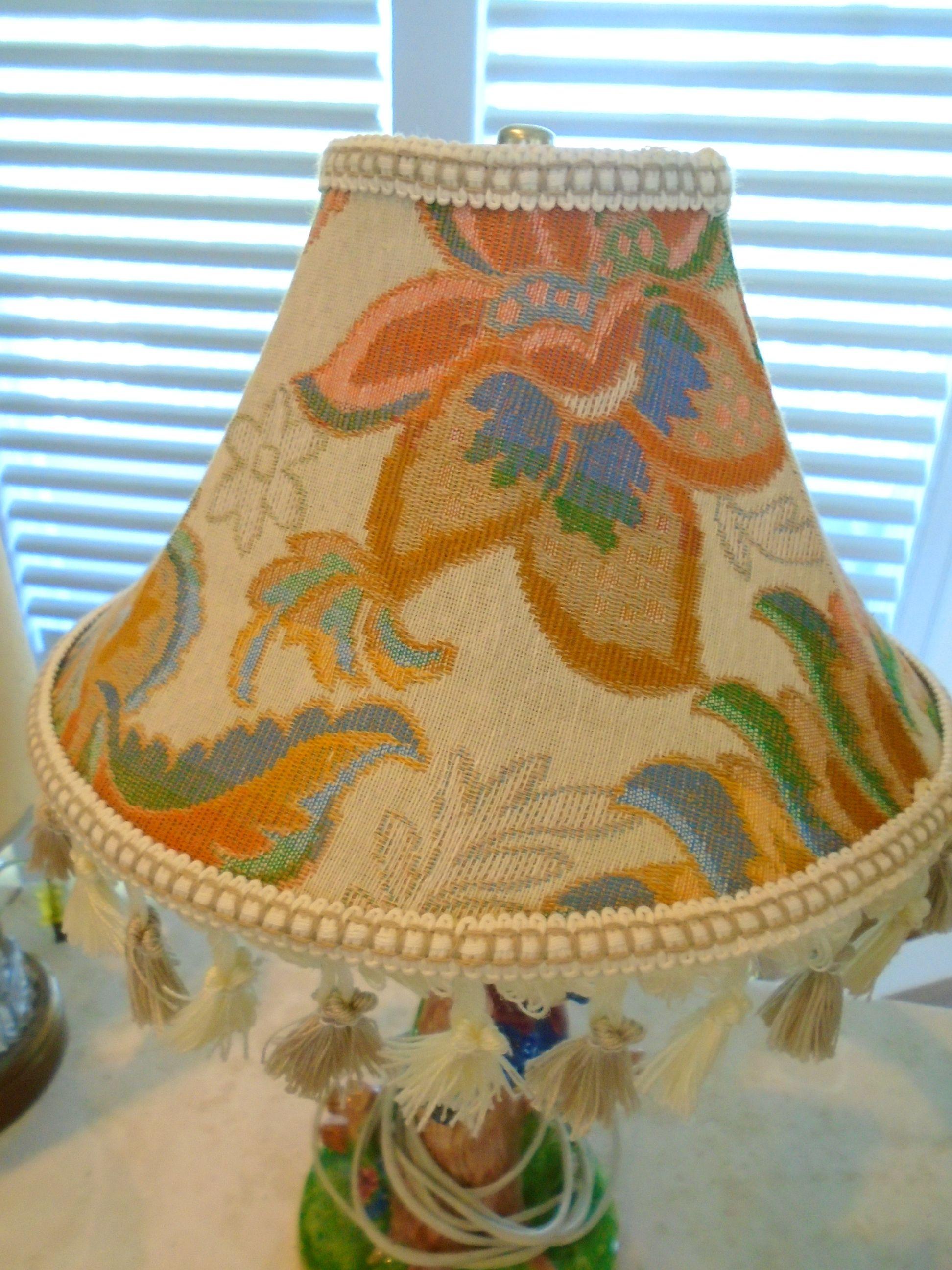 Porcelain Table lamp with shade