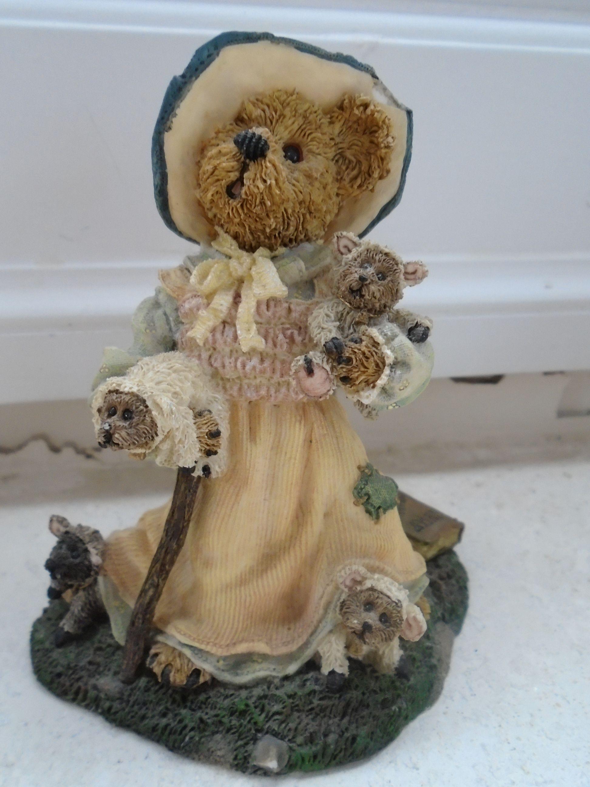 Set of 6 Boyds Bears & Friends Figurines.