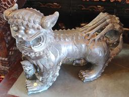 Cast iron foo dog with baby