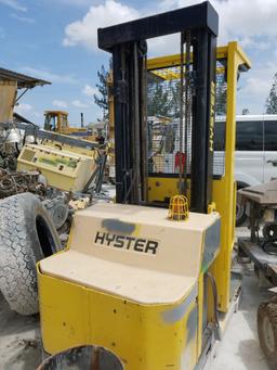 Yale Electric Forklift Low Hours with Charger