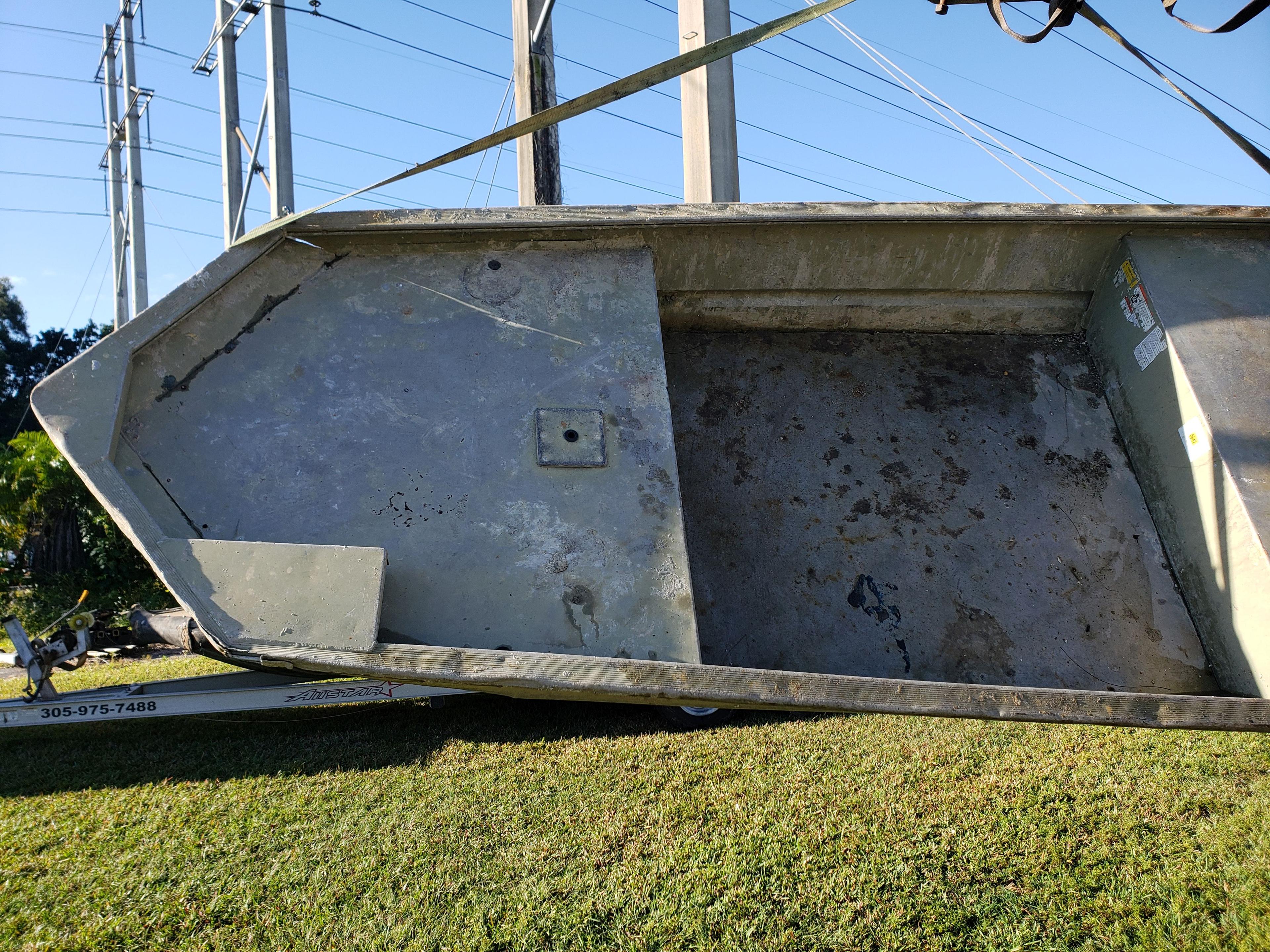 14' Tracker Heavy Duty Aluminum Barge Boat