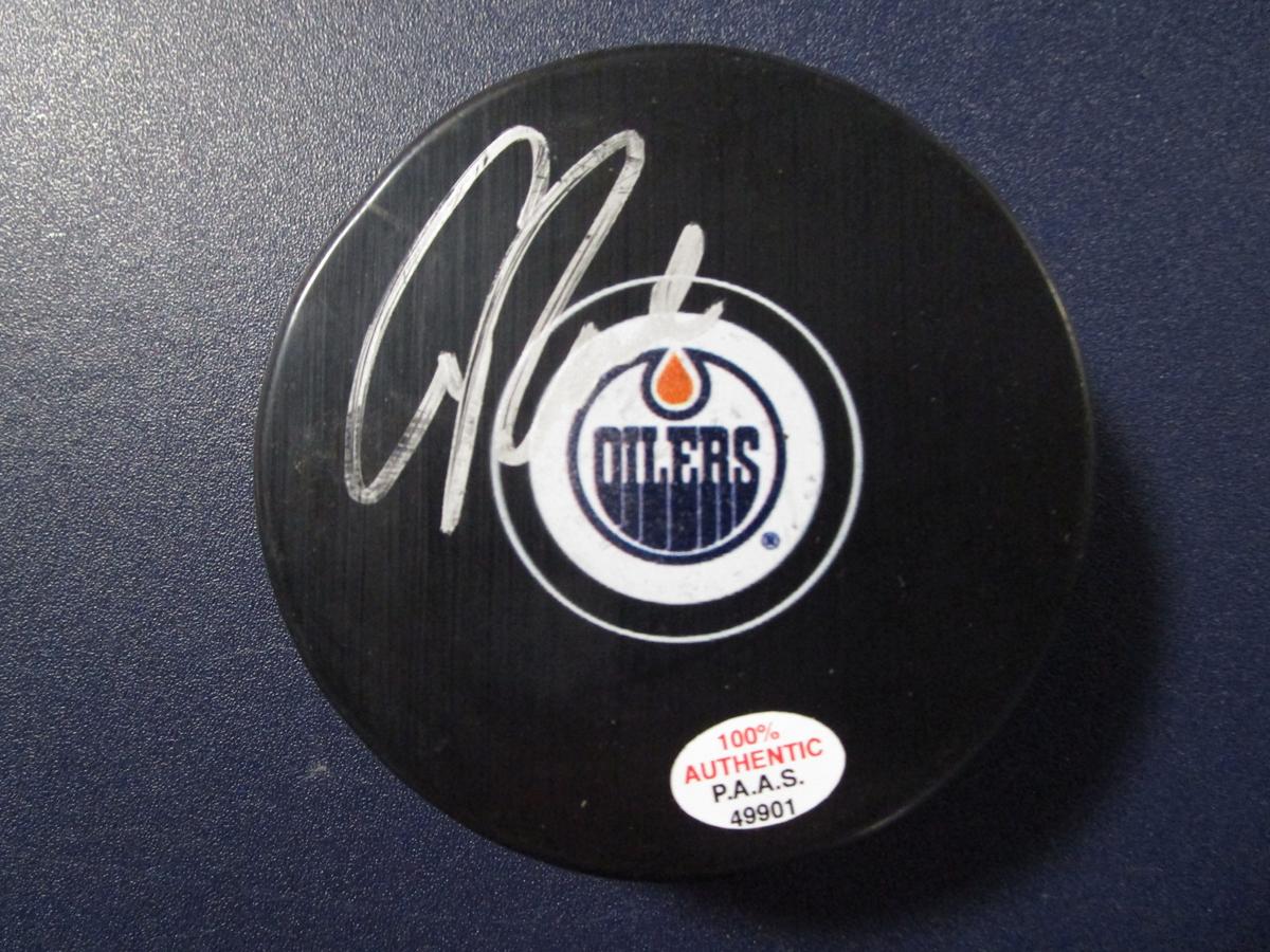 Connor McDavid of the Edmonton Oilers signed autographed hockey puck PAAS COA 901
