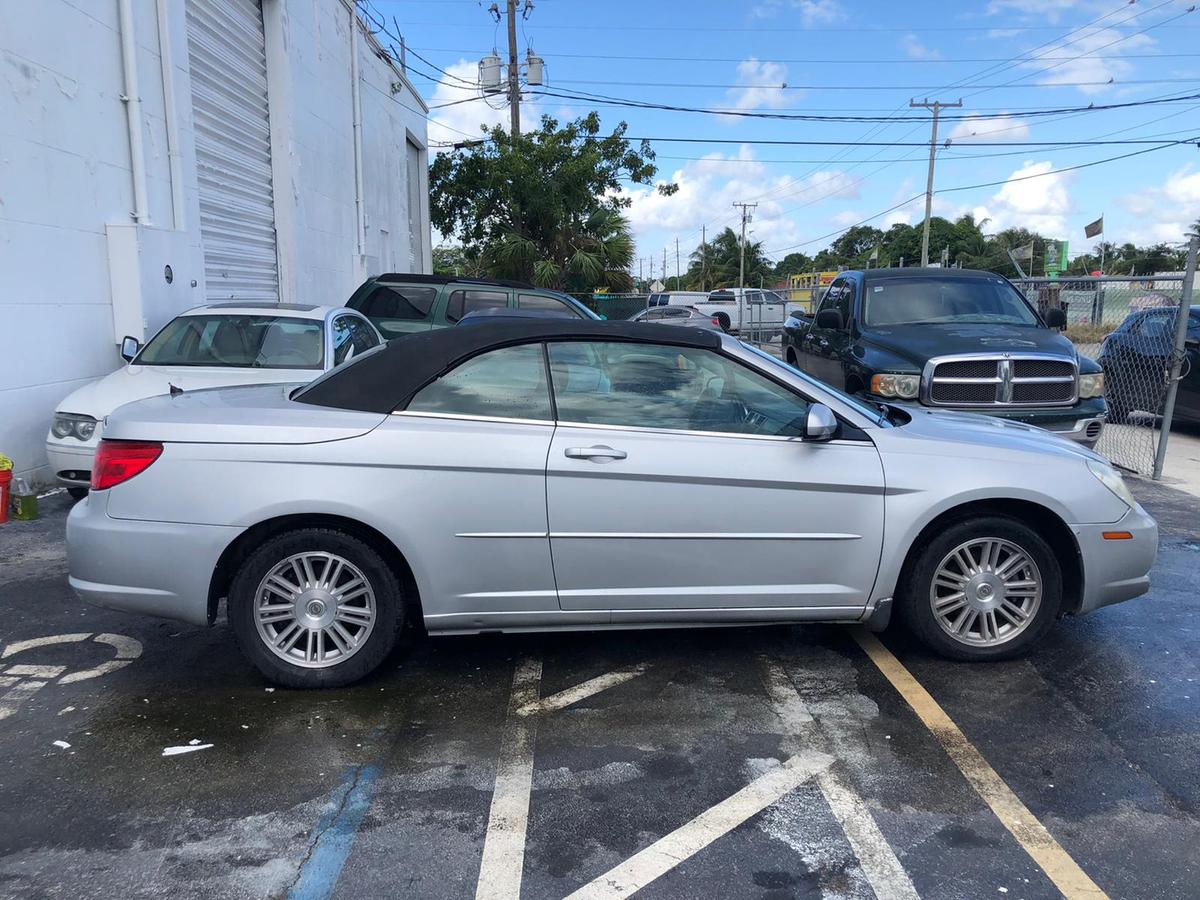 2008 Chrysler Sebring Convertible, Runs and drives