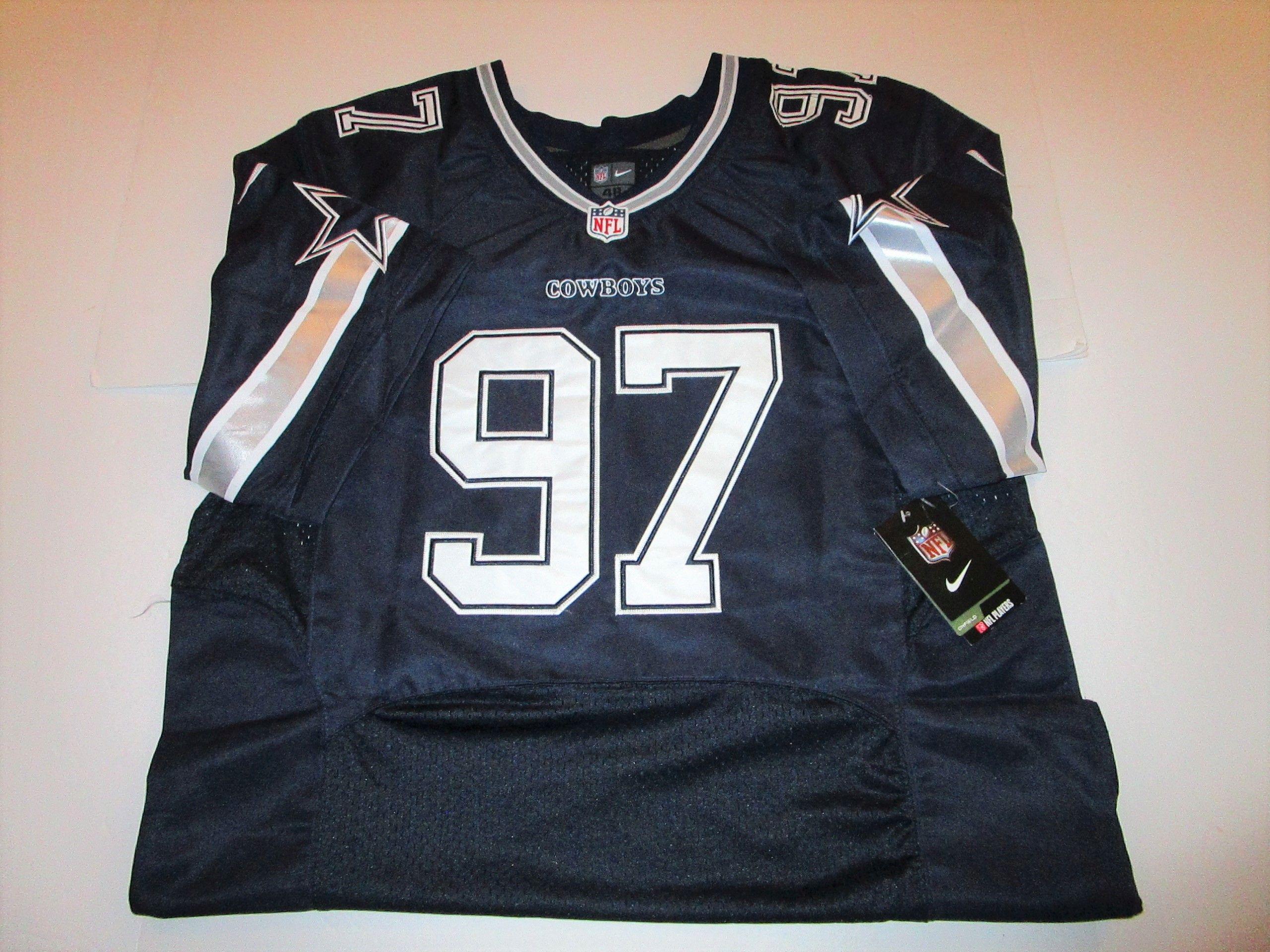 Taco Carlton, Dallas Cowboys Star Linebacker, Autographed Jersey w COA