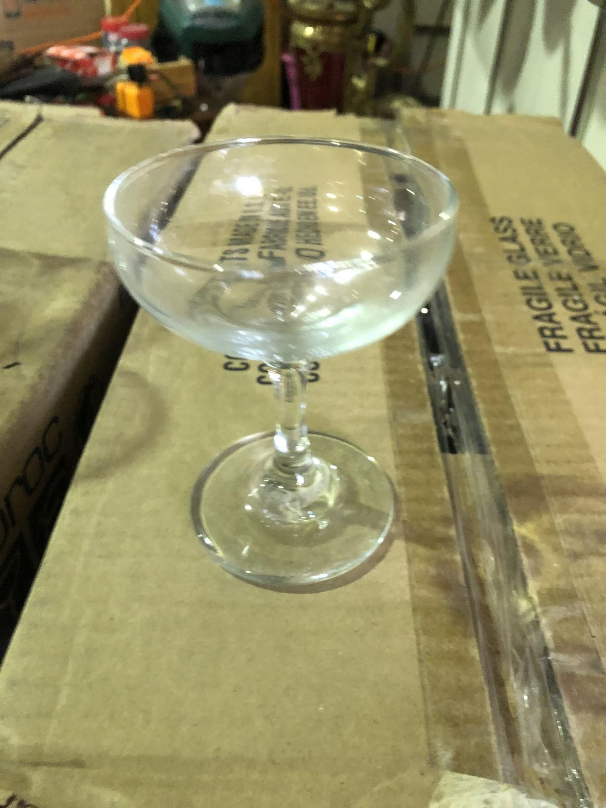 (36) Champagne Glasses/Flutes (new)