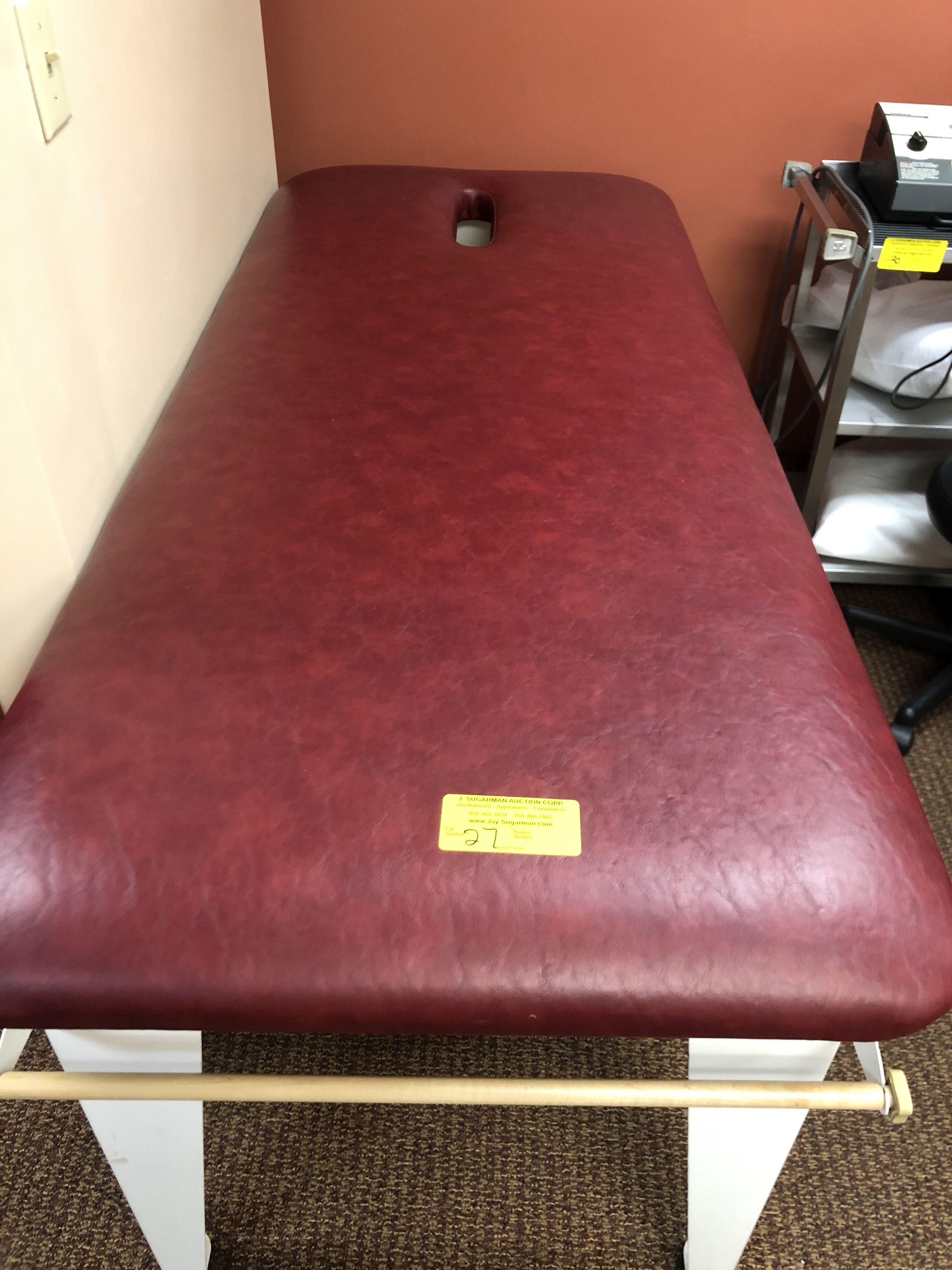 Earthlite Esquire Burgundy Massage Table