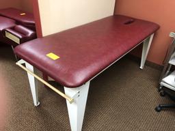 Earthlite Esquire Burgundy Massage Table