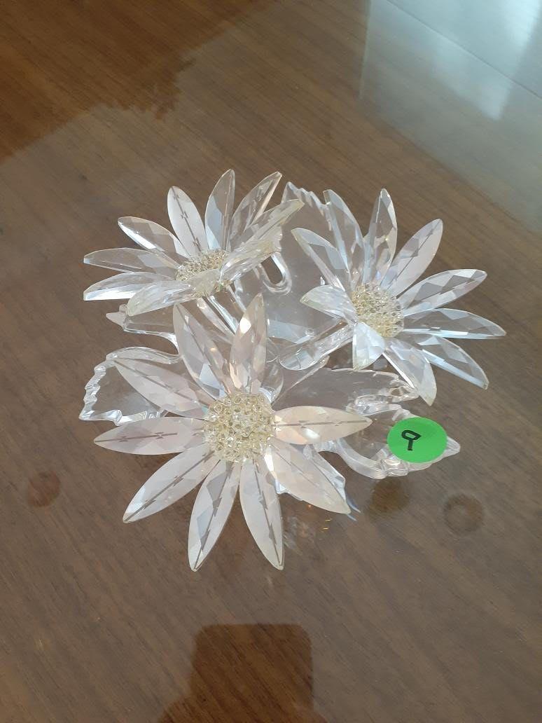 Three beautiful flowers - Swarovski Crystal