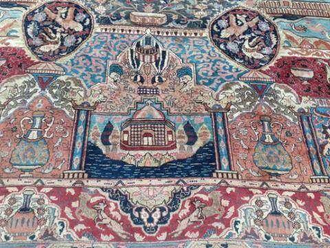 Large Persian Rug with amazing colors - 9.5 x 12 foot