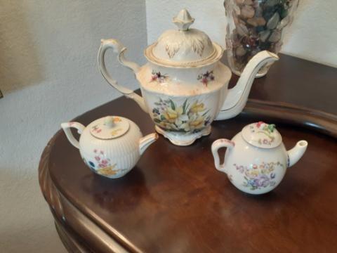 Lot of Three Porcelain and Ceramic Teapots
