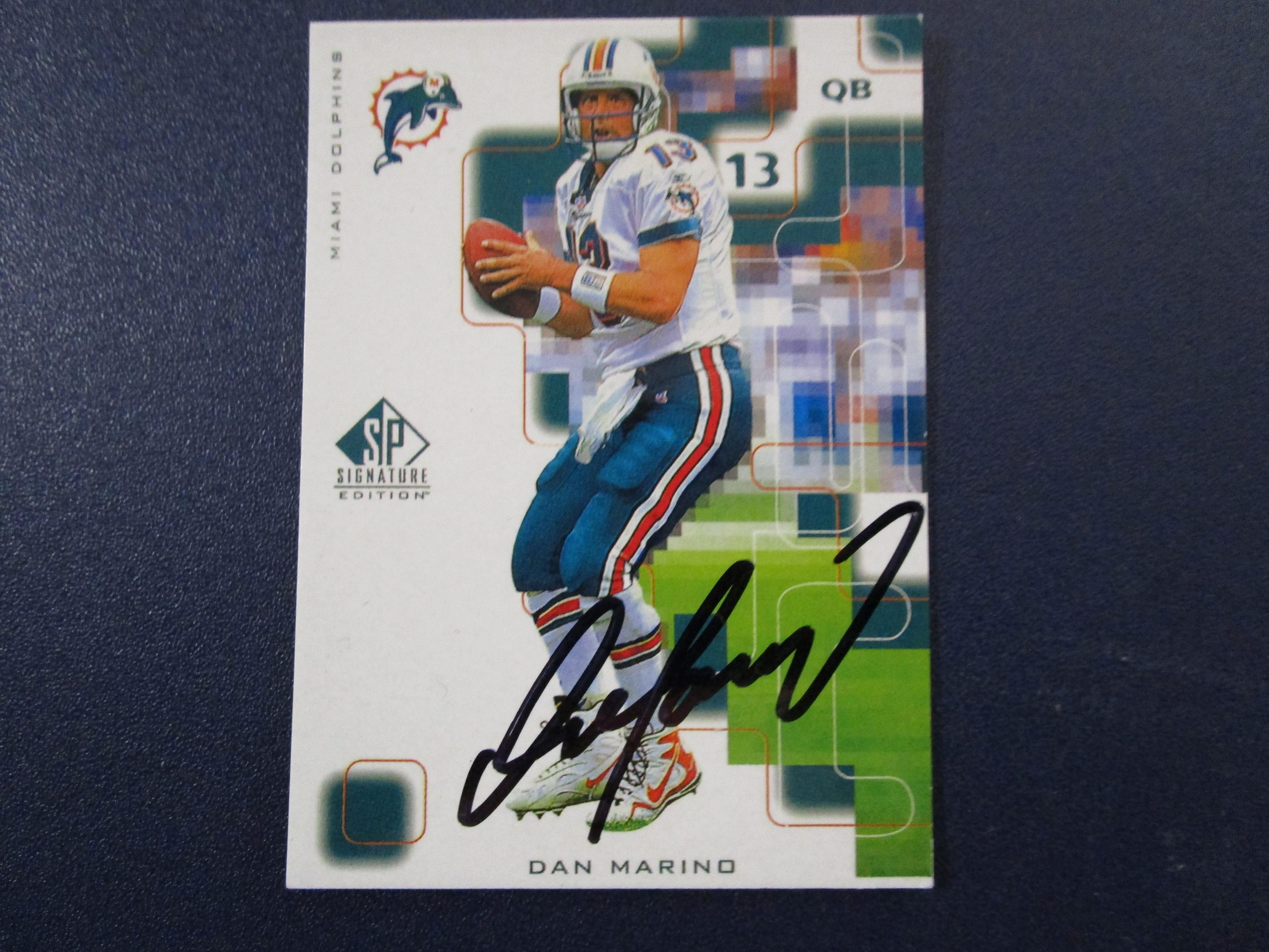 Dan Marino of the Miami Dolphins signed autographed Upper Deck Sp Football Card