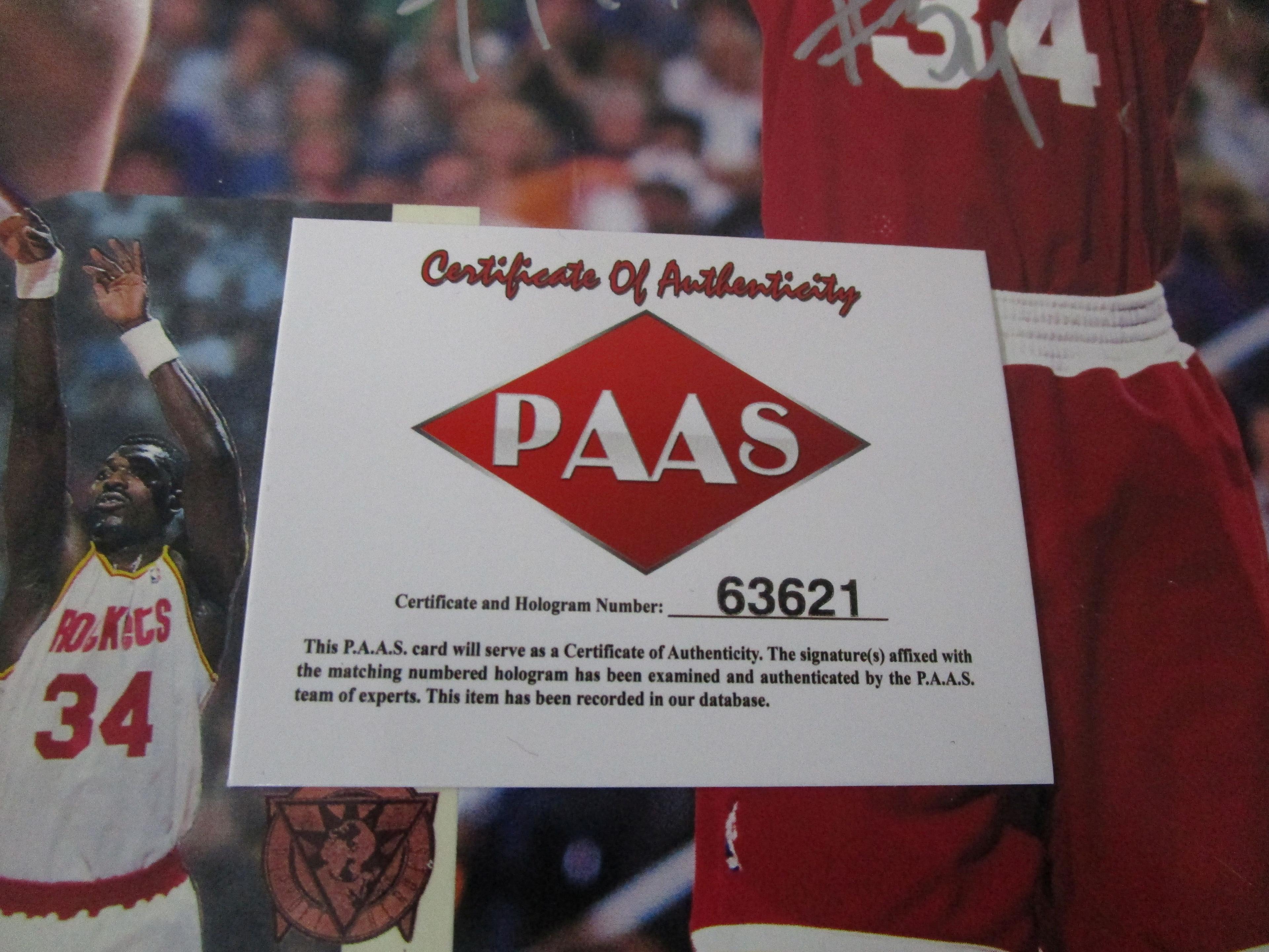 Hakeem Olajuwon of the Houston Rockets signed autographed magazine PAAS COA 621