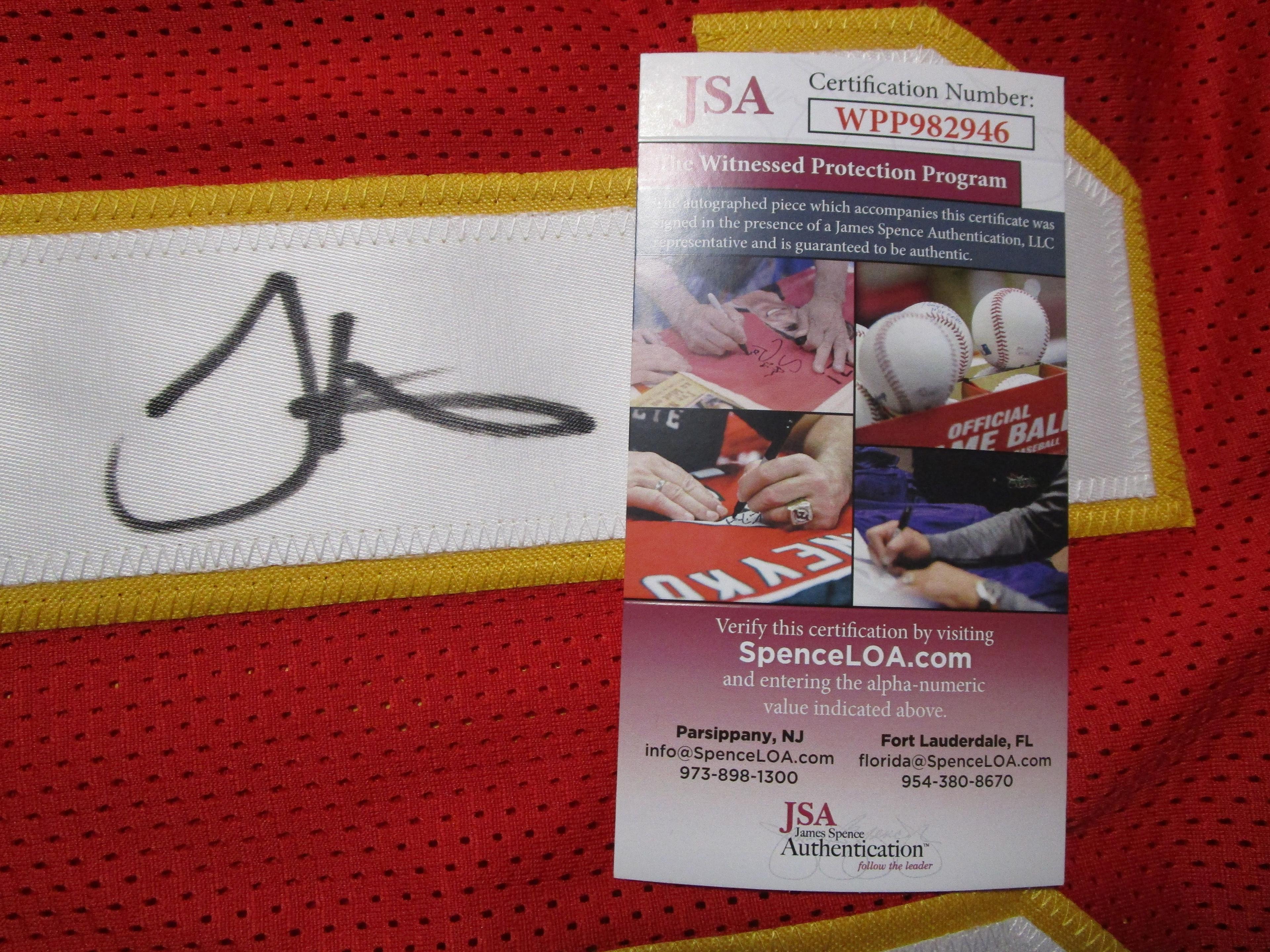 Tyreek Hill of the Kansas City Chiefs signed autographed football jersey JSA COA 946