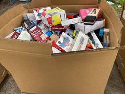 Wholesale Mixed lot of 225-250 quality liquidated products from major drug store chains, big box sto