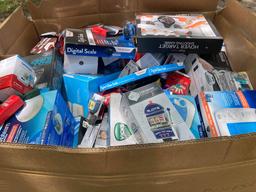 Wholesale Mixed lot of 225-250 quality liquidated products from major drug store chains, big box sto