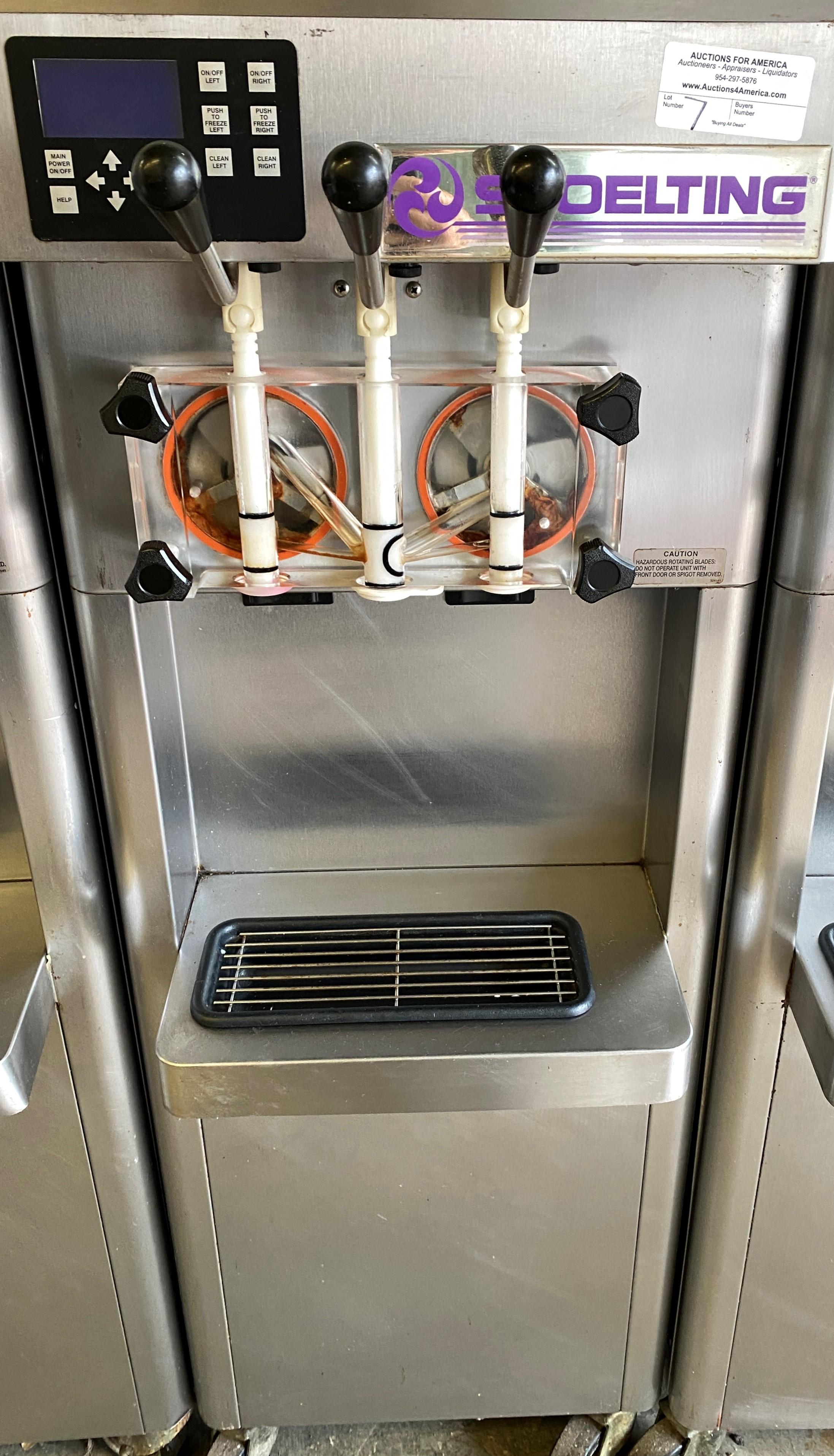 Stoelting Model F231, Three Phase, Soft Serve, Ice Cream And Yogurt Machine. Water Cooled. Original