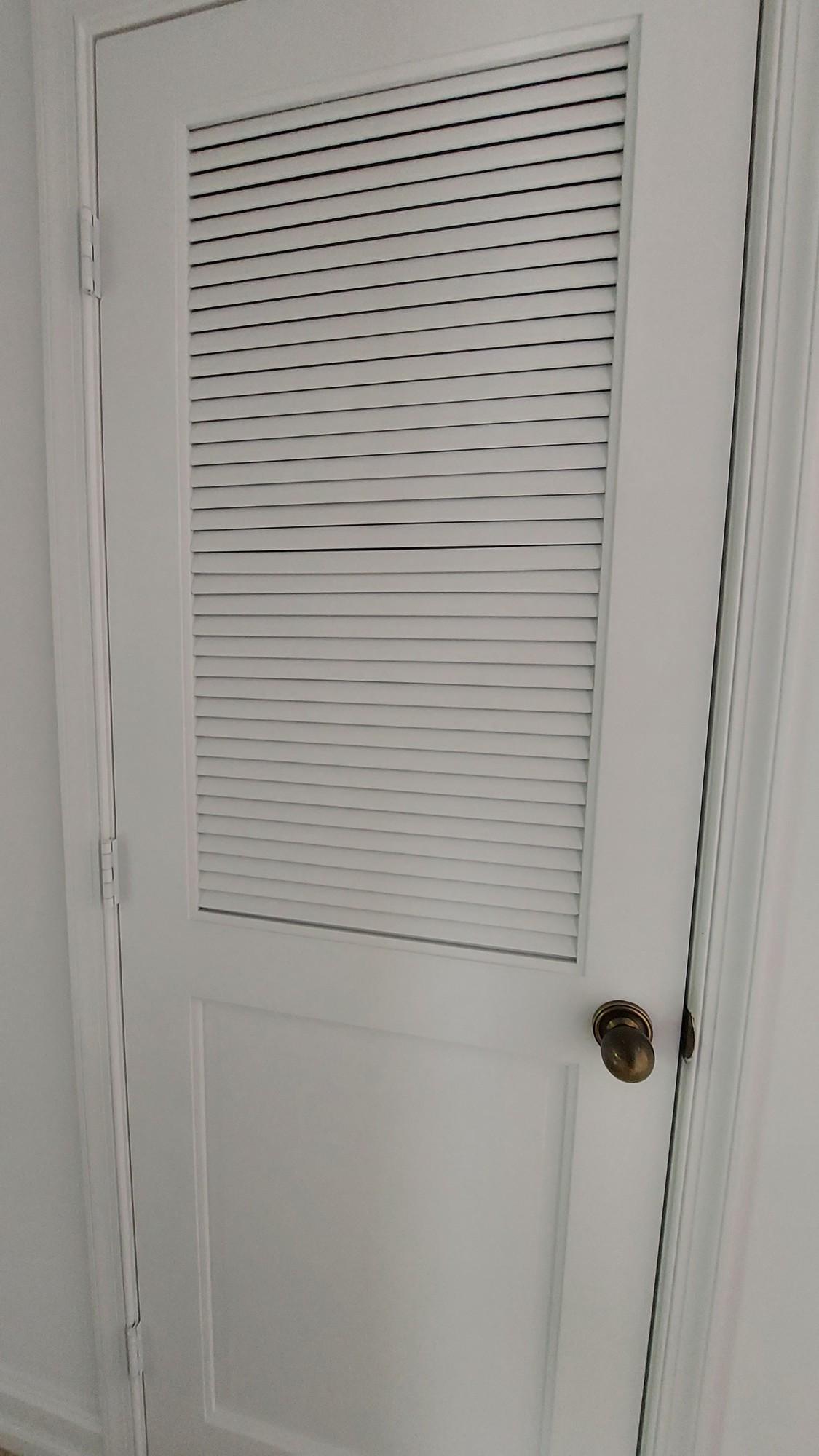 30" x 84" Interior Door With Bahama Top And All Hardware