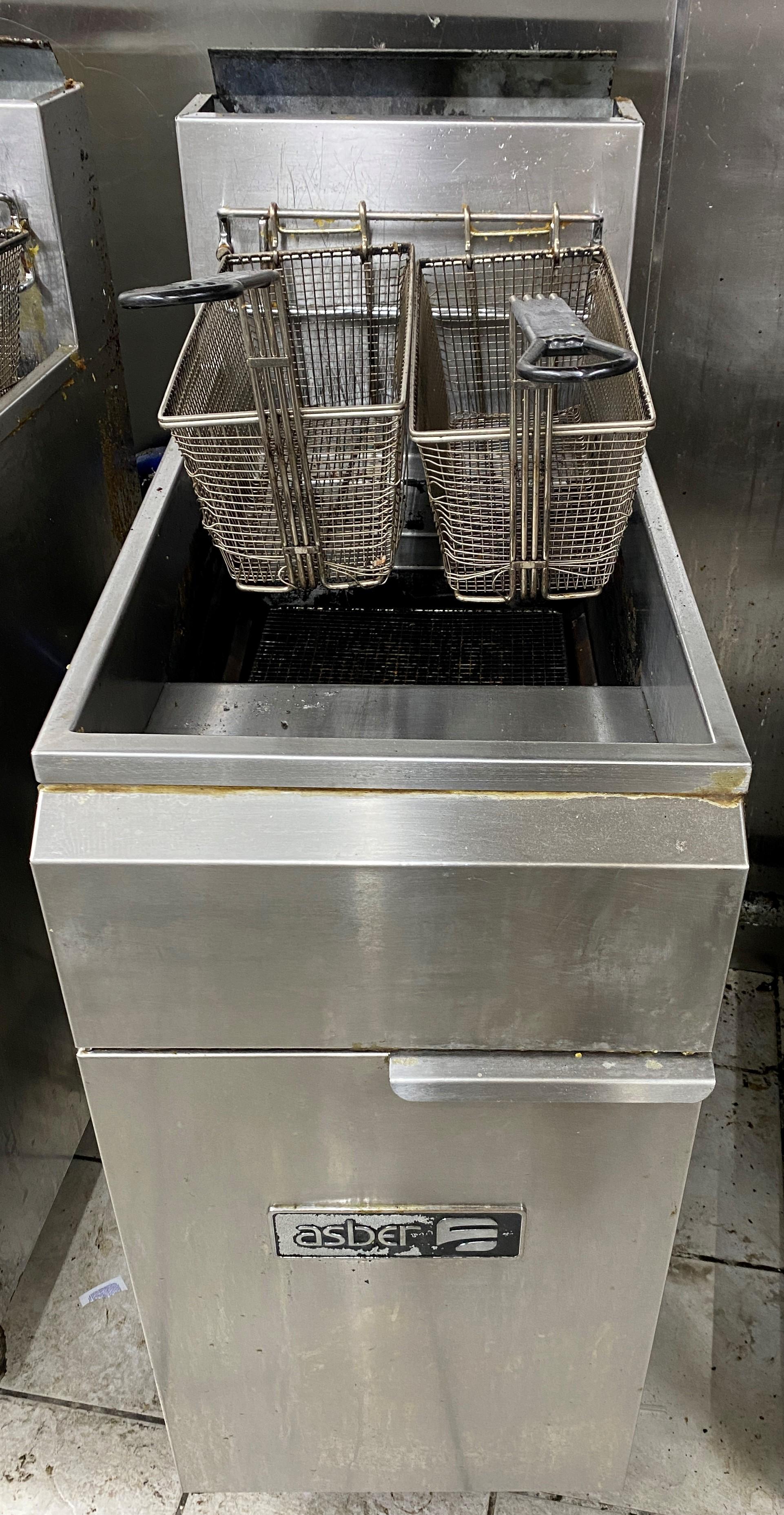 Asber Two Basket 45Lb Stand-Up Fryer