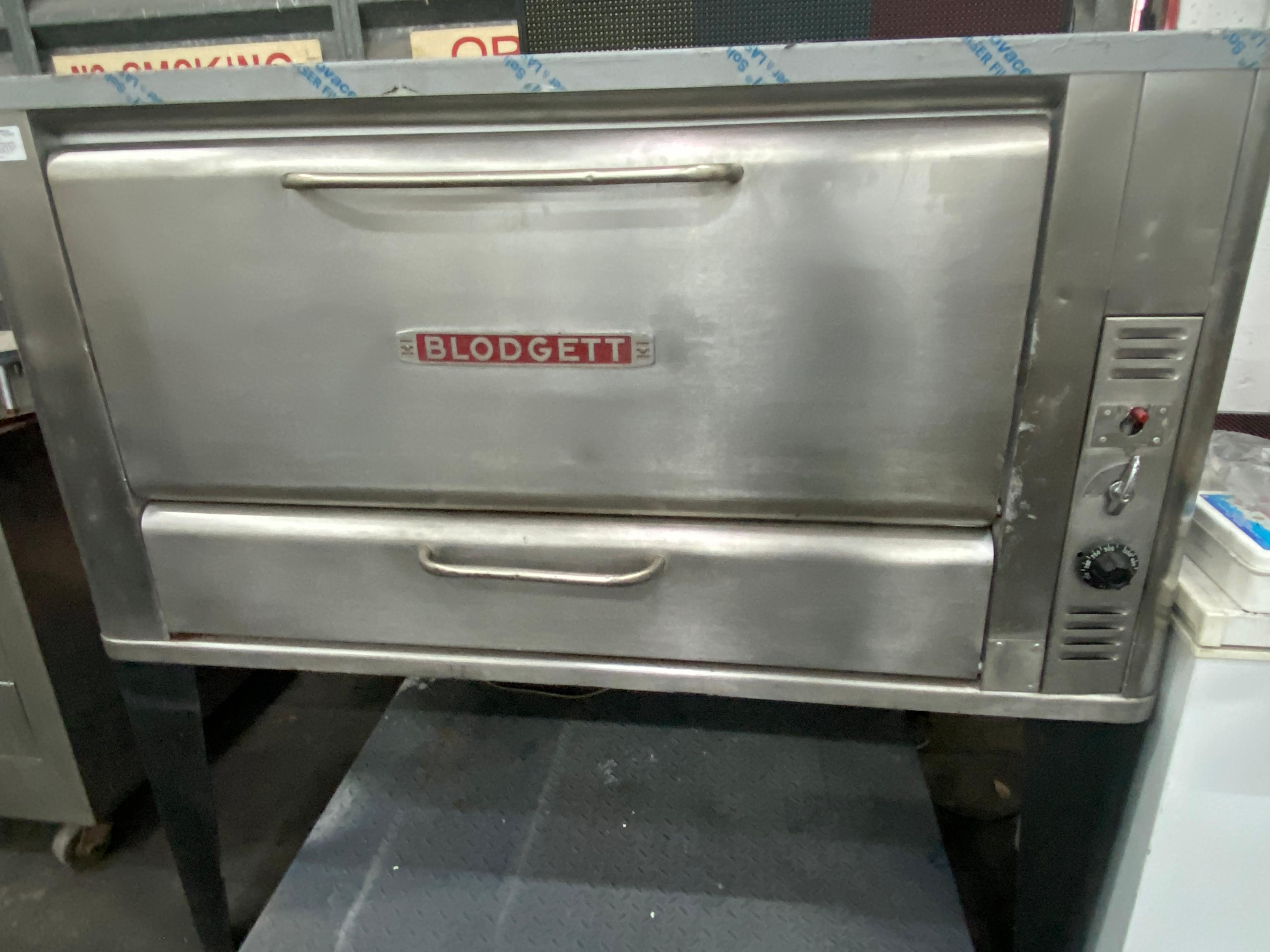 Blodgett Single-Deck Stainless Steel Front Bakery Oven