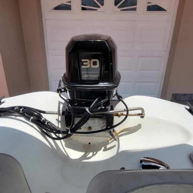 9' Boston Whaler Boat 30hp Johnson Outboard Trailer