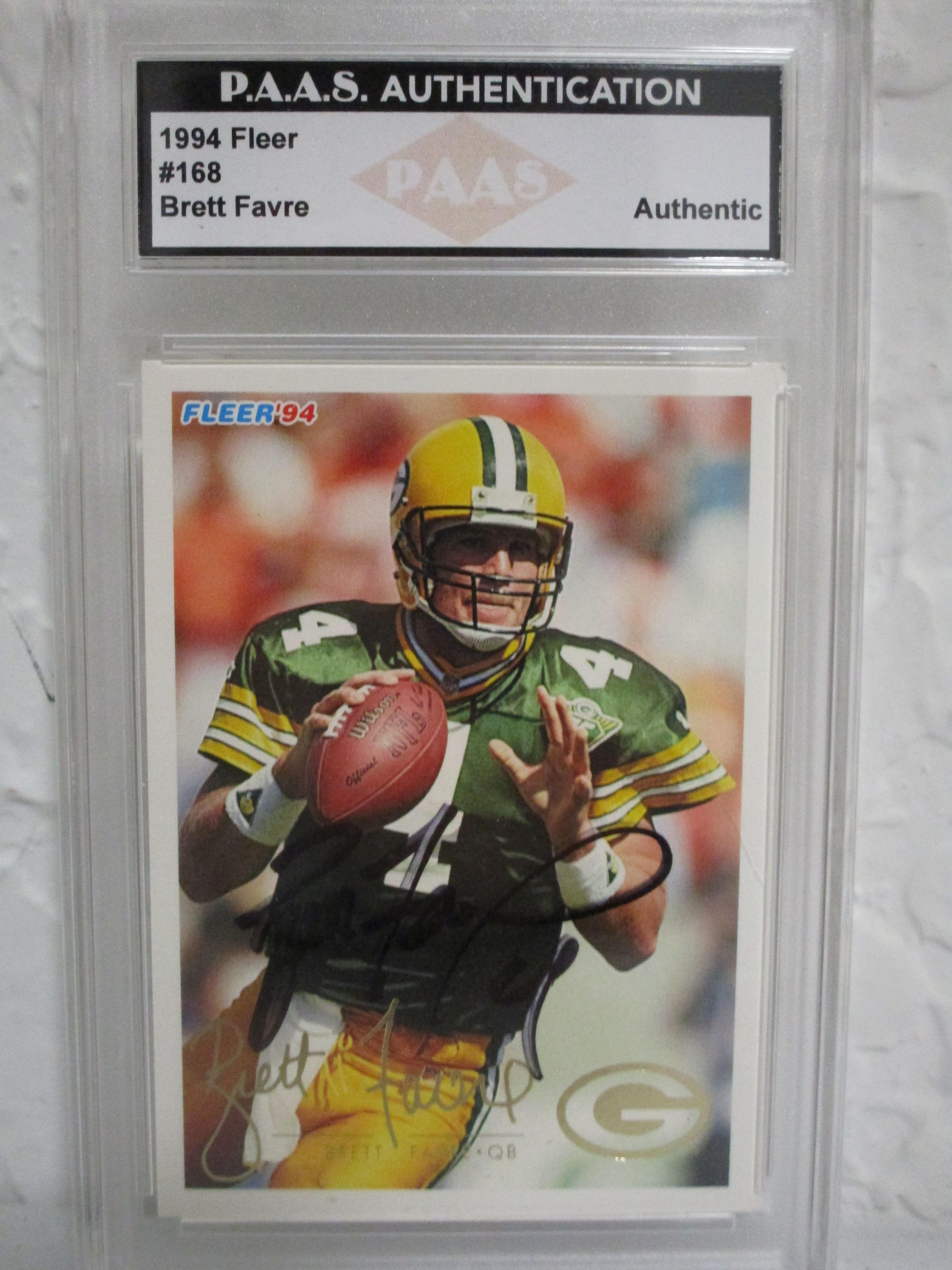 Brett Favre of the Green Bay Packers signed autographed sports card Slabbed PAAS COA 408