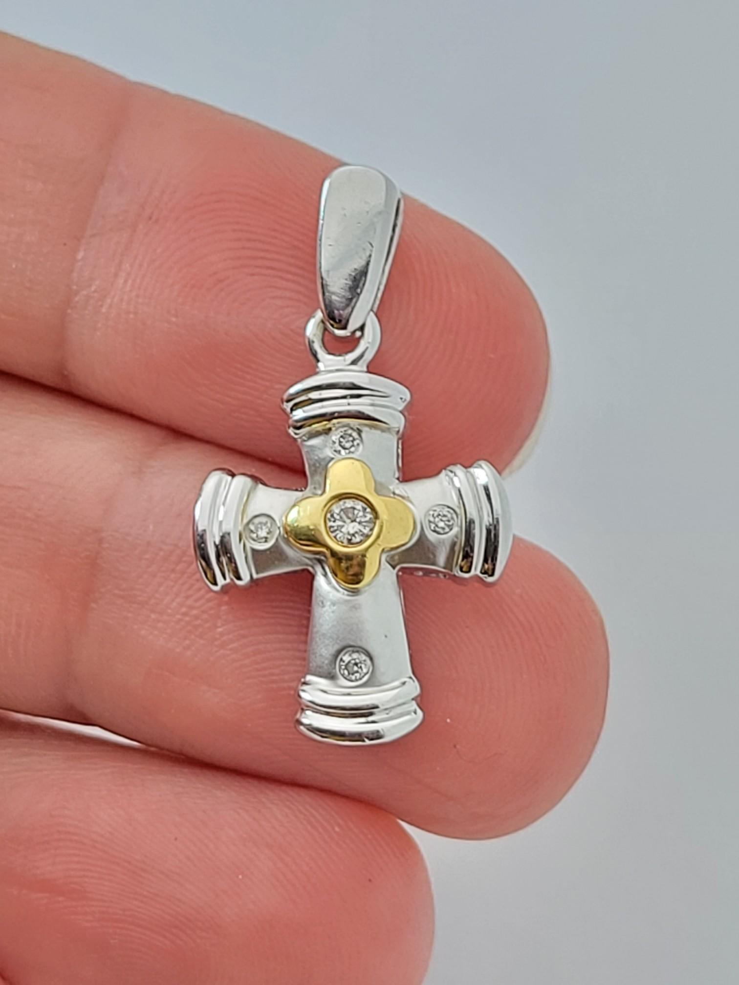 1 1/4" Genuine 18k White Gold 5 Diamonds Cross