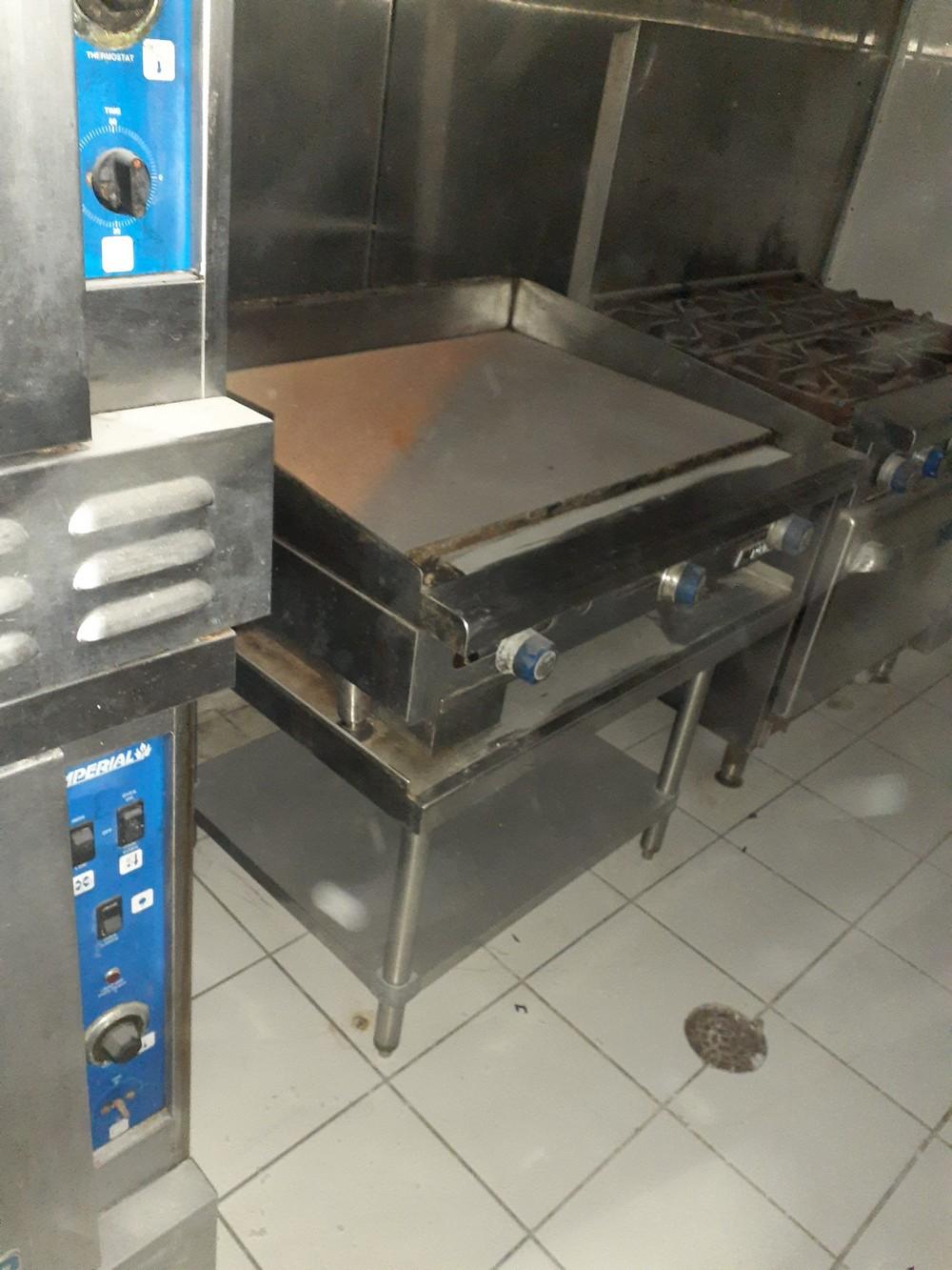 36 in All stainless steel Equipment Stand