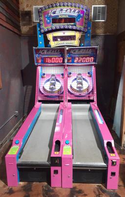 Double Ice Ball Game - Skee Ball