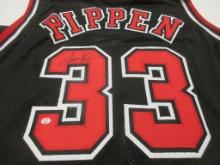 Scottie Pippen of the Chicago Bulls signed autographed basketball jersey PAAS COA 034