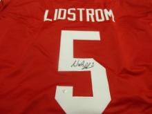 Nicklas Lidstrom of the Detroit Red Wings signed autographed hockey jersey PAAS COA 844