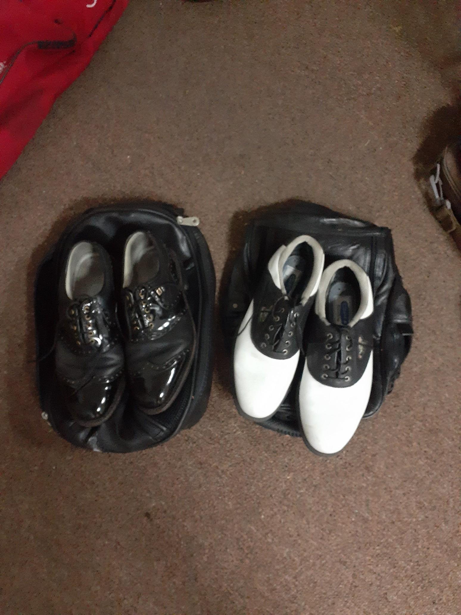 2 Golf Shoes