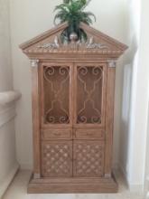 Light Wood Display Cabinet - 55 x 90