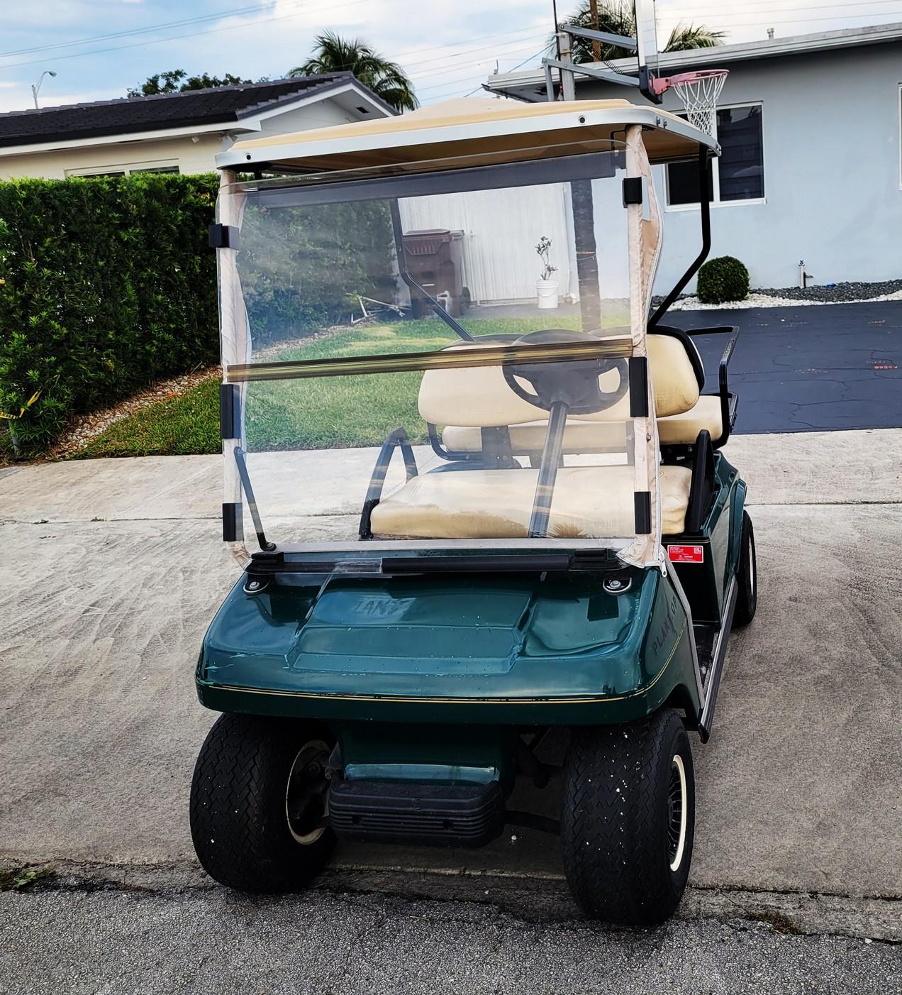 Electric CLUB CAR Golf Cart Runs Great Golf Caddy