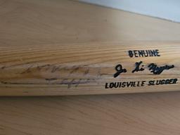 Joe Di MaggioLouisville Slugger Player Signed Baseball Bat